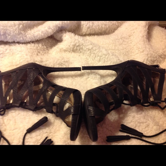 SIMPLY SEXY STILETTOS - Picture 4 of 9